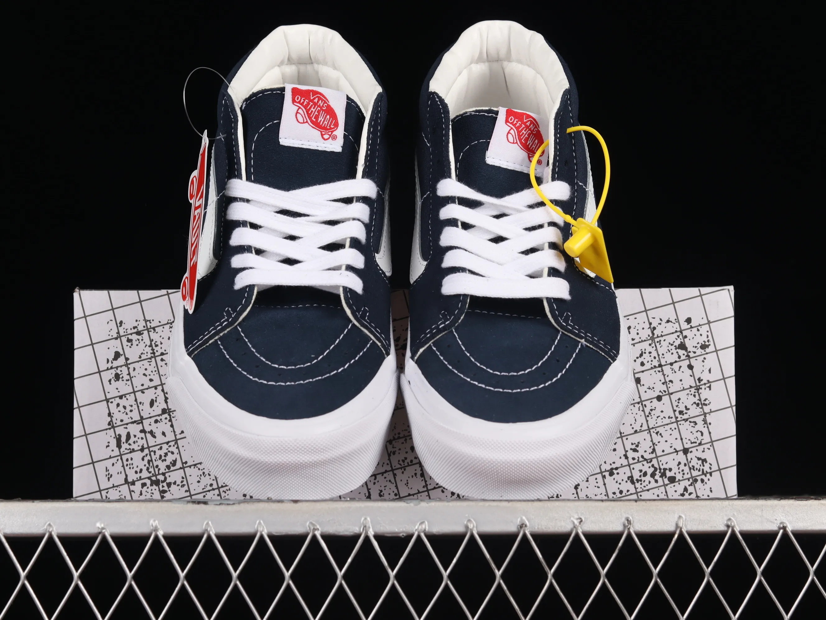 All categories Vans Vans series Vans Mid Vans China Vans Vault OG Sk8-Mid Vans official high-end branch navy blue mid-top retro simple casual canvas shoes VN0A4BVCNAV
